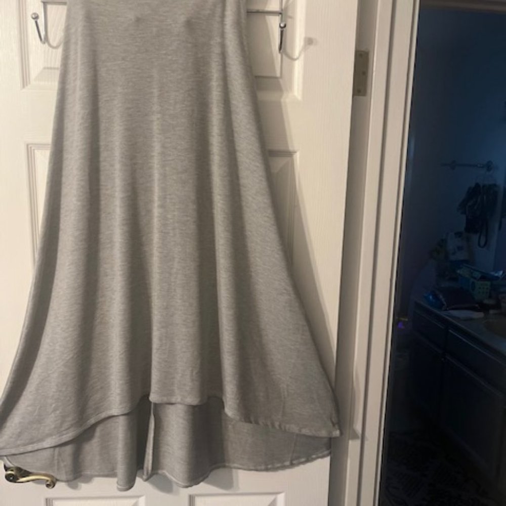 Go Couture grey  Maxi Hi-Low skirt. SMALL